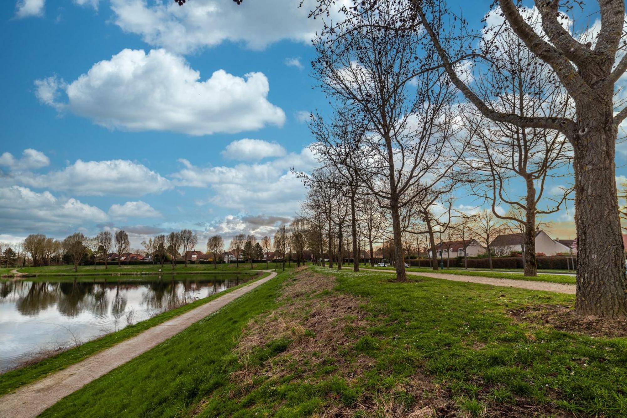 Once Upon A Time - 7Min From Disneyland - Free Private Parking - Self Checkin - Balcony - Barbecue Magny-le-Hongre Exteriér fotografie